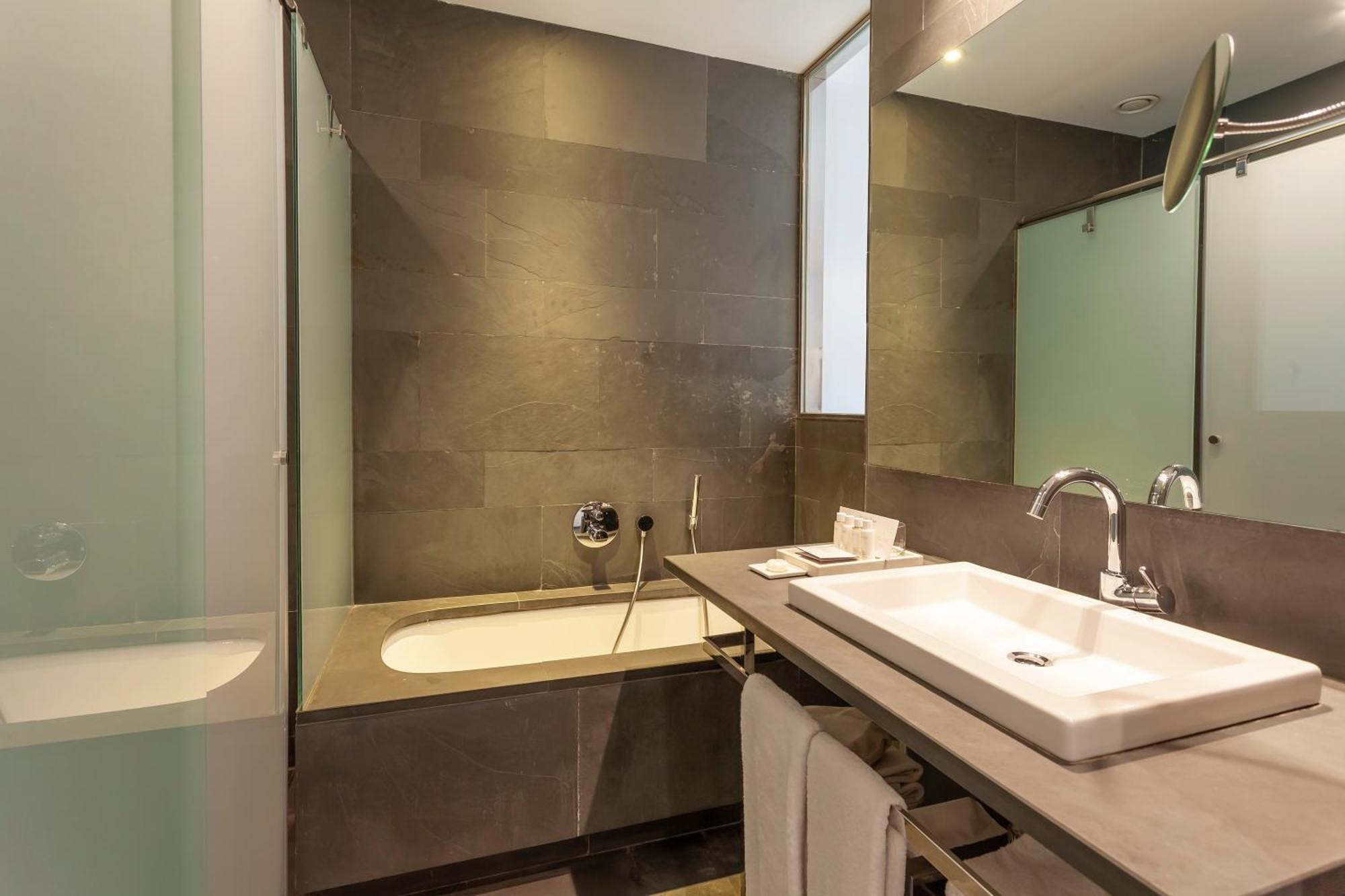 Suites Avenue Барселона Екстериор снимка