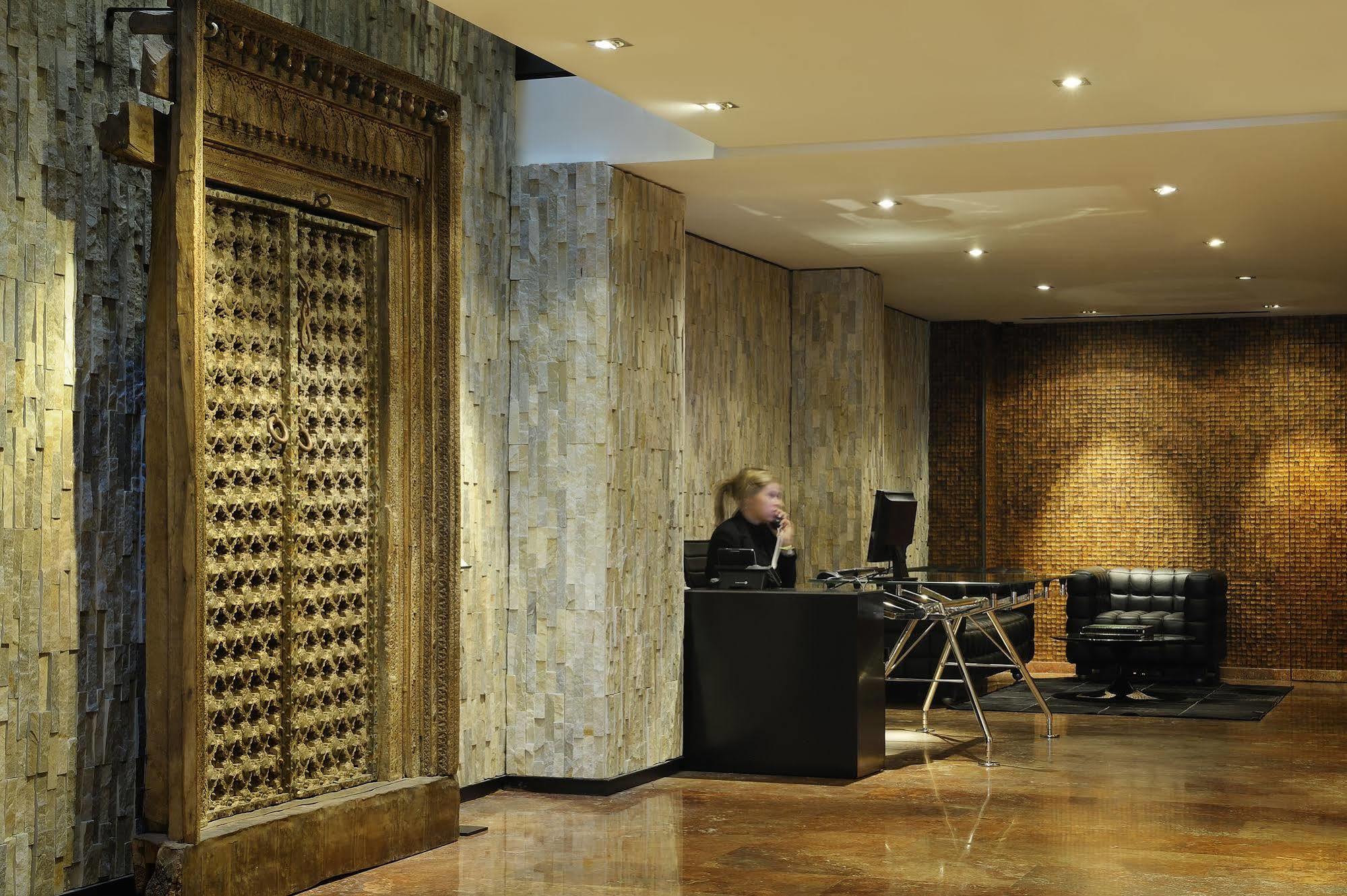 Suites Avenue Барселона Екстериор снимка